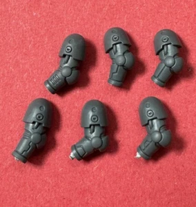 Horus Herejía Legión Astartes ESCUADRÓN DE MANDO 6 X BRAZOS IZQUIERDOS - BROCAS - Imagen 1 de 1