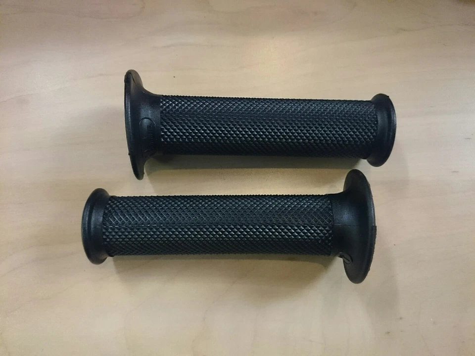 Genuine Ducati Spare Parts Handlebar Grip Set, Grips, Monster, 888, 36140031A - Image 1 of 1