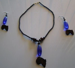 AFRICAN MULTICOLOURED EARRINGS & NECKLACE SET - Picture 1 of 1