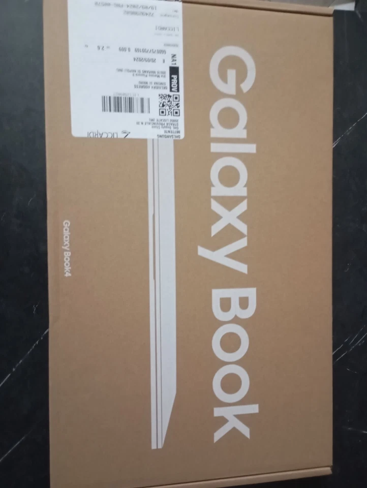 NUOVO Notebook Samsung Galaxy Book4 NP750XGJ-KG5IT RAM 8GB SSD 256 GB Intel 3