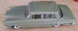 GAMA Mercedes Benz 220 SE, scala 1/24, Verdino, Retrocarica. Ottime Condizioni - Foto 1 di 6