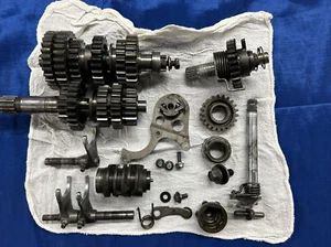 Honda CR250 Trans & Misc Parts 1984 ME03E #2 - Foto 1 di 6