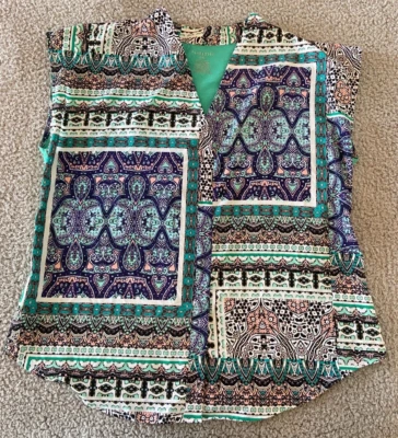 Top para mujer Van Heusen multicolor manga corta cuello en V talla L Foto 1 de 4