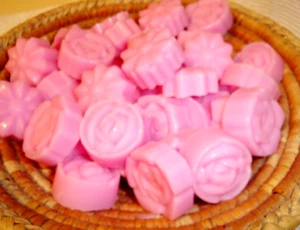 Scented Melts Tarts 8 oz Bag (45 Tarts) - Picture 1 of 5