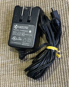 Kyocera TXTVL10128 Alimentatore Caricatore da Viaggio Adattatore AC Uscita DC 5V 0,35A - Foto 1 di 5