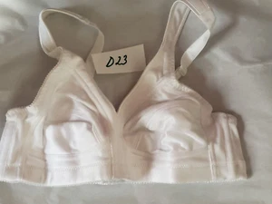 JODEE   #300  WHITE  US-34A  NWOB   D23 - Picture 1 of 2