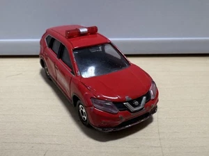 Tomica No. 1 Nissan X-Trail Fire Commander Red #PF2LH2 - Picture 1 of 5