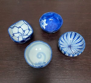 Vintage Takahashi Made in Japan Set of 4 Porcelain Sake/ Tea Cups not Matching - Picture 1 of 7