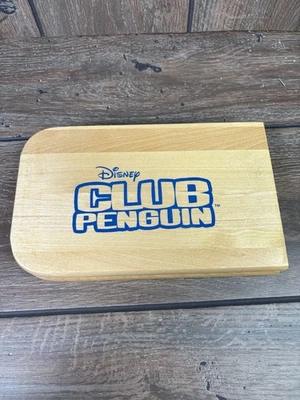 Disney CLUB PENGUIN MANCALA Juego de Mesa Madera con 44 Piedras Transparentes 2009 Foto 1 de 4