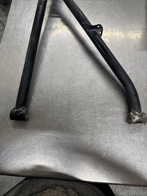 Ski Doo Summit SP 800R 2016 brazo en A inferior derecho usado negro 505073441 Foto 1 de 4