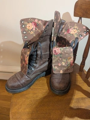 Doc Martens Triumph Brown Floral Fold Down Boots Women's Sz 8 1914 - Image 1 of 4