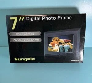 Sungale CA705 7-Inch Digital Photo Frame and Photo Slide Show with 16:9 Screen - Picture 1 of 9