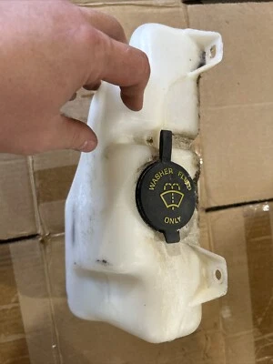 90-97 Lincoln Town Car Windshield Washer Fluid Reservoir Bottle Pump 96 95 94 93 - Image 1 of 3