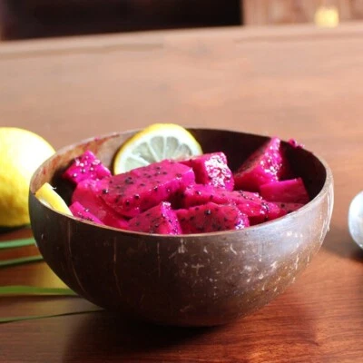 Cuenco de coco natural decoración ensalada de frutas fideos tazón de arroz frutero de madera Foto 1 de 4