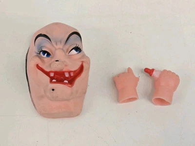 Vintage Spooky Ugly Scary hallow Witch Doll Head Face And Baby Doll Hands Foto 1 de 4