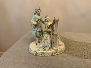 Vintage Okada China Japan Figur Paar spielt Musik umwerben Porzellan - Bild 1 von 8