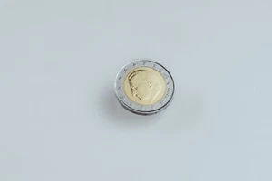 Rare 2000 2€ Euro Coin Belgium – King Albert II - Early Pre-Euro Circulation Yr. - Picture 1 of 2