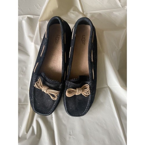 Mocassino donna UGG nero scamosciato con accenti di pizzo in pelle marrone taglia 7