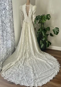Vintage 80s Ivory Pencil Lace Wedding Dress with Detachable Train Puffy Sleeves - Picture 1 of 19