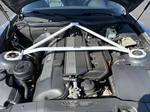 Front Strut Tower Bar For BMW E85 Z4 2.5 2002 / 3.0 2006 (2WD) Ultra Racing - Picture 1 of 5