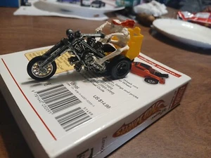 RR Rumblers Revolution Hot Wheels - Picture 1 of 4