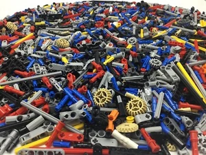 100+ LEGO Technic Teile Mix / Konvolt 9398 42070 42055 8275 42043 8297 42082 MOC - Picture 1 of 3
