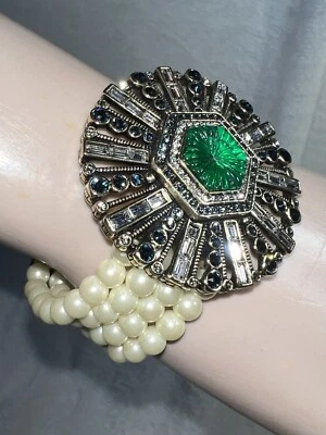 Heidi Daus THE COSMOPOLITAN WHITE Pearls GREEN Stone Bracelet - S/M Size - Image 1 of 4