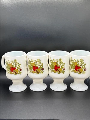 Juego de 4 tazas con pedestal de setas de vidrio con leche Spice of Life Corning Ware Foto 1 de 4