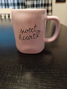 Rae Dunn SWEET HEART Pink Tasse Release 2024 NEU - Bild 1 von 5