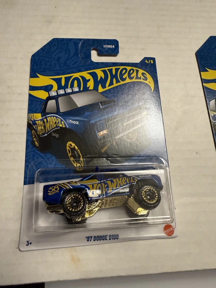 Dodge D100 2025 57 aniversario Pearl & Chrome '87 Hot Wheels Foto 1 de 1