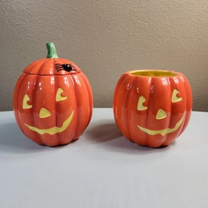 Hallmark Halloween Candy/Cookie Jack O' Lantern Ceramic Pumpkins-1 Lid - Picture 1 of 7