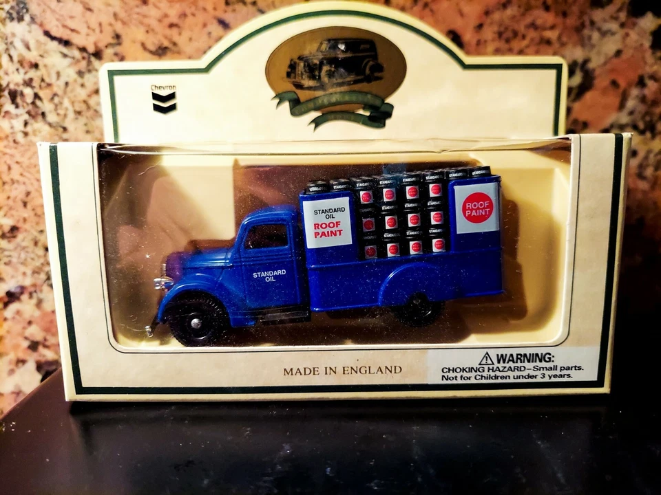 LLEDO CHEVRON  ( ROOF COATING FLAT BED ) DAYS GONE - Image 1 of 1