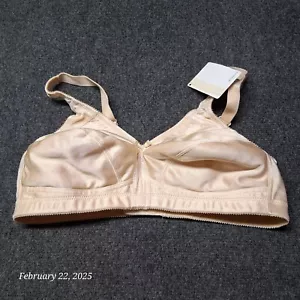 NWT Amoena Ava 2115 Pearl Beige Bra Women Size 38 B Wireless - Picture 1 of 6