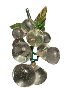 VINTAGE CLUSTER 11 KLARE MUNDGEBLASENE GLASTRAUBEN, ZWEI GRÜNE BLÄTTER - Bild 1 von 3