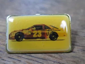 Spilla cappello pit stop vintage #23 Bubba Wallace da collezione made in USA - Foto 1 di 5