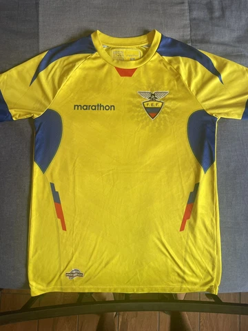2014 Ecuador World Cup Shirt (Men’s S) Cover