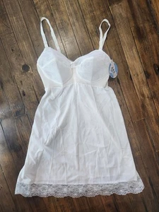 Vintage 1960s Lace Slip w Built in Bullet Bra New with Tags 34C Ivory Color - Picture 1 of 8