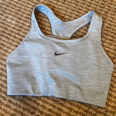 Nike Victory Compression Sports Bra DRI-FIT wire free women’s size small EUC! - Imagem 1 de 4