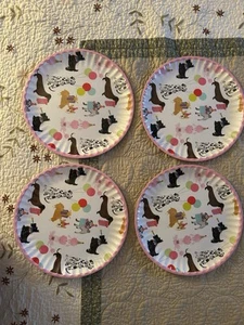 Set Of 4 Cynthia Rowley Lunch Plates 10.5” Birthday Party Dog Plates - EUC - Bild 1 von 3