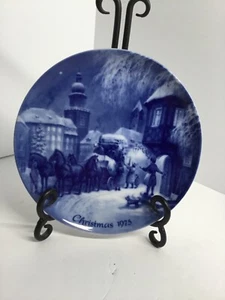 Prussian blue Berlin China collectible 1974 #26 plate dated Christmas - Picture 1 of 2