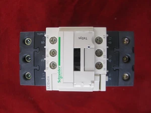 Schneider LC1D40AF7 TeSys D Magnetic Contactor 40A 110V AC - Picture 1 of 6