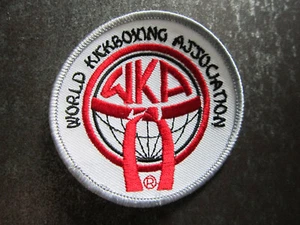 Red Belt Kickboxing Martial Arts Sport Cloth Patch Badge (L6K) - Picture 1 of 2