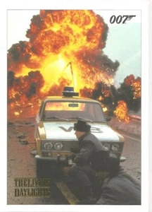 James Bond Archives 2016 Spectre #24 "Living Daylights" Gold Chase Card #062/125 - Bild 1 von 1