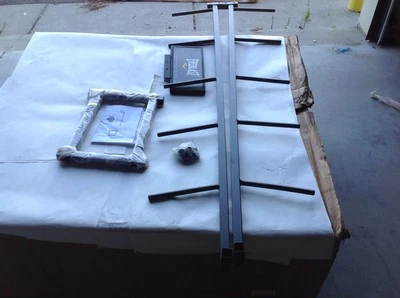 EVERLAST MEDICINE BALL RACK WITH HARDWARE MODEL MB5 - Image 1 of 3