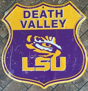 LSU TIGRES 12"" X 12"" ESCUDO DE MUERTE VALLE LETRERO DE METAL HOMBRE CUEVA ESTADO LOUISIANA - Imagen 1 de 5