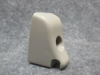 Chevrolet Cobalt 2005-2010 parasol retenedor clip gris claro diestro o derecho OEM 22573 Foto 1 de 3