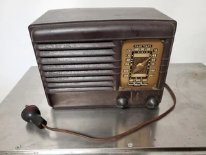 AS IS Emerson Vintage Tube Bakelite Antique Radio Television Kilocycles Meters - Picture 1 of 12