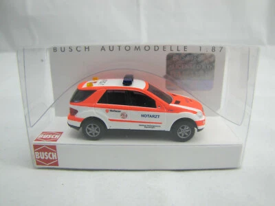 BUSCH 1:87 49811 Mercedes-Benz M-Klasse Malteser Notarzt - Bild 1 von 3