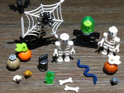 LEGO Pirate Skeleton Minifigure Pumpkin Spider Web Bat Frog Halloween Lot 19 Pcs - Image 1 of 3
