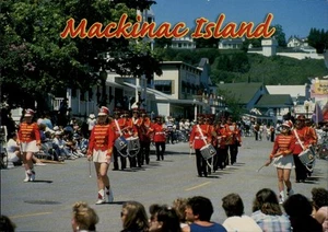 Mackinac Island,MI Lilac Festival Grand Parade Michigan Postcard - Picture 1 of 2